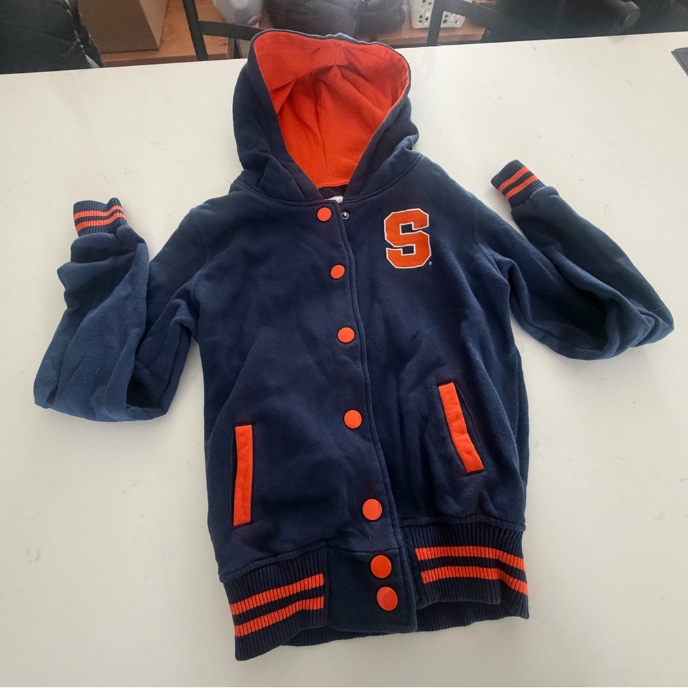 Women’s Syracuse sweatshirt jacket size small.